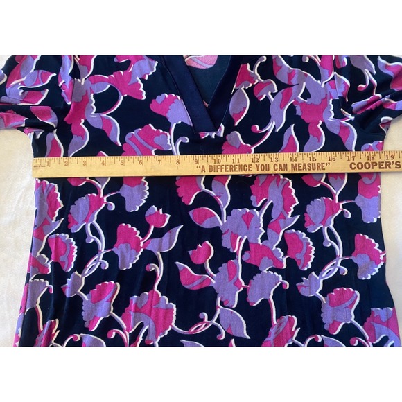 Chicos Travelers Floral Tunic Top Navy Purple Pink Split V-Neck Size 1 US 8/10 - Picture 3 of 7